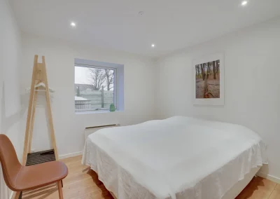 Eins der gemütlichen Schlafzimmer